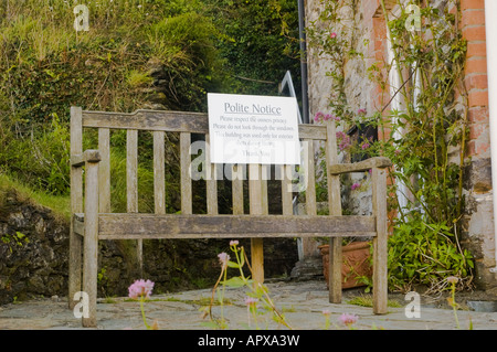 Bench outside Martin Ellingham's house in UK TV series 'Doc Martin' filmed in Port Isaac Cornwall Stock Photo