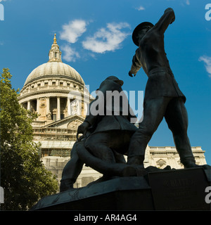 London Saint Pauls  cathedral blitz firefighters memorial Stock Photo