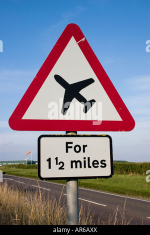 Airport warning sign, red triangle airport traffic sign, airplane Stock ...