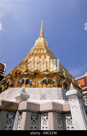 Golden spire, Temple of the Emerald Buddha (Wat Phra Kaew) in the Grand Palace, Bangkok, Thailand, Southeast Asia, Asia Stock Photo