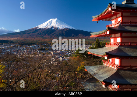 Mount Fuji capped in snow and the upper levels of a temple, Fuji-Hakone-Izu National Park, Chubu, Central Honshu, Japan, Asia Stock Photo