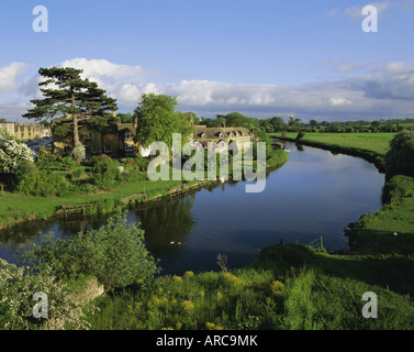 Wansford-in-England, River Nene, near Peterborough, Cambridgeshire, England, UK, Europe Stock Photo