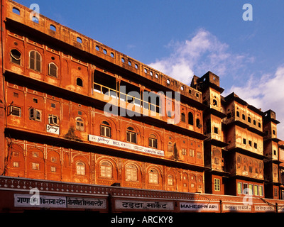 Buildings along Johari Bazaar, Jaipur, the 'Pink City', Rajasthan, India Stock Photo