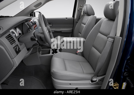 2006 Dodge Durango SLT in Blue - Front seats Stock Photo