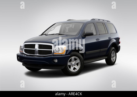 2006 Dodge Durango SLT in Blue - Front angle view Stock Photo