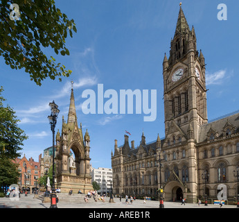 England, Manchester, the town hall building and the Albert Memorial, Albert Square Stock Photo