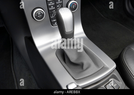 2006 Volvo C70 T5 in Silver - Gear shifter/center console Stock Photo