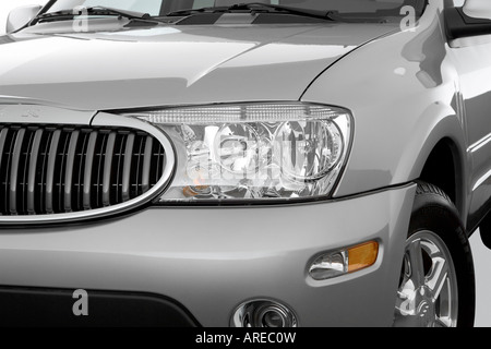 2006 Buick Rainier CXL in Gray - Headlight Stock Photo