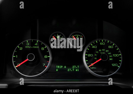 2006 Ford Fusion SEL V6 in Black - Speedometer/tachometer Stock Photo