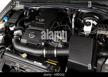 2006 Nissan Pathfinder LE in Silver - Engine Stock Photo