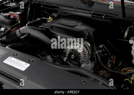 2007 Cadillac Escalade ESV in Black - Engine Stock Photo