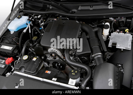 2006 Lincoln Town Car Signature in Silver - Engine Stock Photo