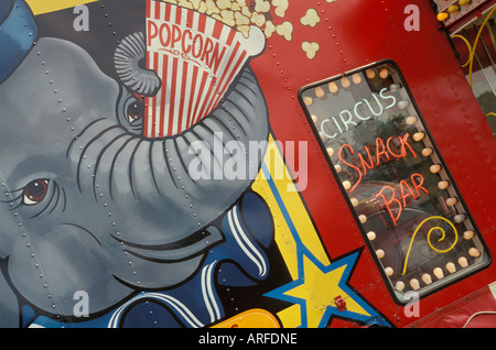 Kelly Miller Circus USA America American snack bar food popcorn elephant Stock Photo