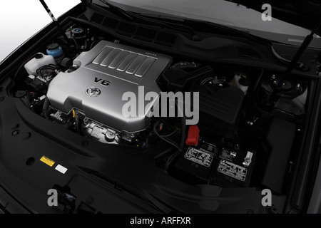 2007 Toyota Avalon Limited in Black - Engine Stock Photo