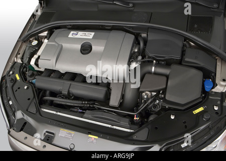 Volvo s80 car engine hi-res stock photography and images - Alamy