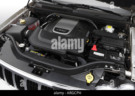 2007 Jeep Grand Cherokee Limited in Gray - Engine Stock Photo