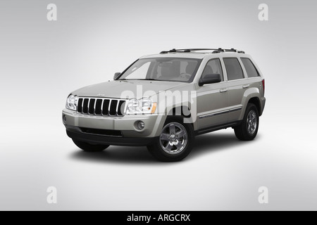 2007 Jeep Grand Cherokee Limited in Gray - Front angle view Stock Photo