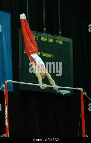 12TH ARTISTIC GYMNASTICS WORLD CUP BIRMINGHAM 12TH DECEMBER 2004 Stock Photo