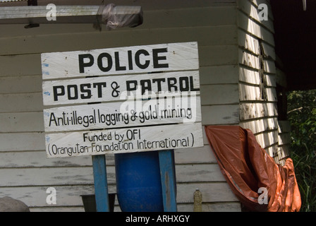 Police checkpoint to stop illegal logging and mining in Tanjung Puting national park, Indonesia, Borneo Stock Photo