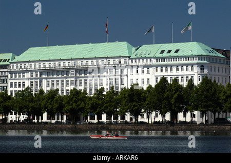 The luxury hotel 'Raffles Vier Jahreszeiten' Four Seasons in the City of Hamburg, Germany Stock Photo