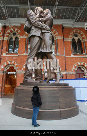 meeting place by Paul day St pancras Stock Photo