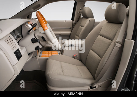 2008 Chrysler Aspen Limited in Gray - Front seats Stock Photo