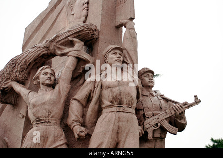 Statue of heroic revolutionary soldiers and workers by the  Mao Zedong mausoleum in Tiananmen square Beijing China Stock Photo