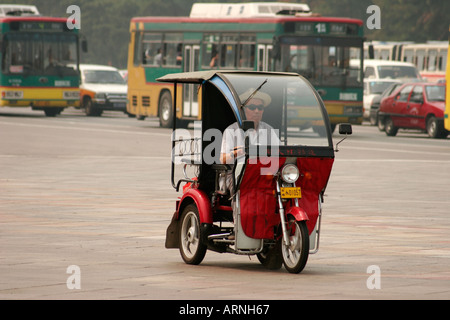 Chinese tricycle taxi in Beijing Stock Photo: 43479844 - Alamy