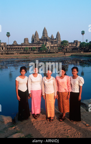 South East Asia, Cambodia, Siem Reap, Angkor Wat,  girls from wedding party Stock Photo