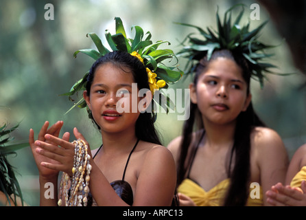 Micronesian girl performing a dance at a cultural festival Garapan ...