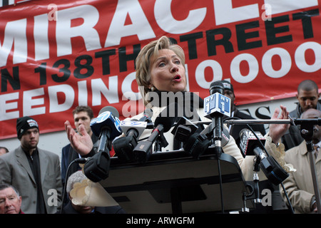 NY Senator Hillary Clinton speaks in Harlem, NYC. photo Tom Zuback Stock Photo