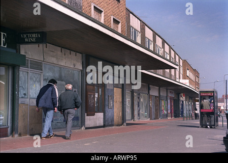 BOARDED UP SHOPS IN THE STRATTON DISTRICT OF SWINDON WILTSHIRE UK Stock Photo