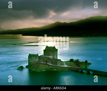 GB - SCOTLAND: Eilean Donan Castle Loch Duich in the Highlands Stock Photo