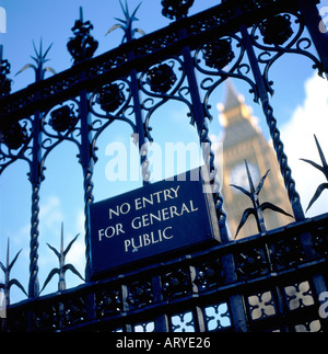 A No Entry for General Public sign on the iron railing at the Houses of Parliament, London, England UK  KATHY DEWITT Stock Photo