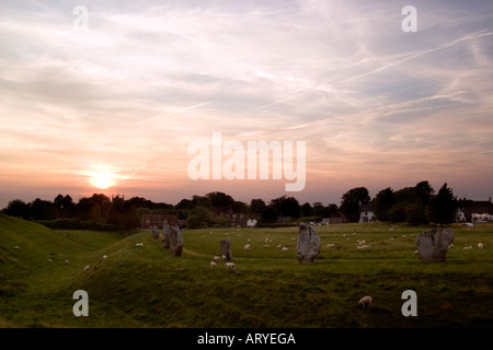 Setting sun on the sarson stones of Avebury Wiltshire England 2006 Stock Photo