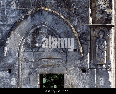 Montmajour bei Arles, Abtei, Eingang zur Einsiedelei Stock Photo
