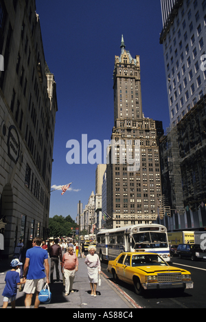 People shopping in a street downtown with road traffic, Manhattan, New York, USA. Stock Photo