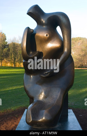 Henry Moore sculpture Mother & Child Block Seat 1983-84 Stock Photo - Alamy