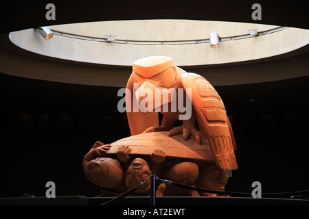 Haida artist Bill Reid s The Raven and the First Men carving Museum of Anthropology University of British Columbia Vancouver BC Stock Photo