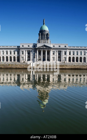 The Custom House on the banks of the river Liffey, in Dublin, Ireland. Stock Photo