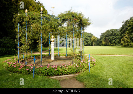 Cottbus, Schloßpark Branitz, Pleasureground, Büste von Henriette Sonntag Stock Photo