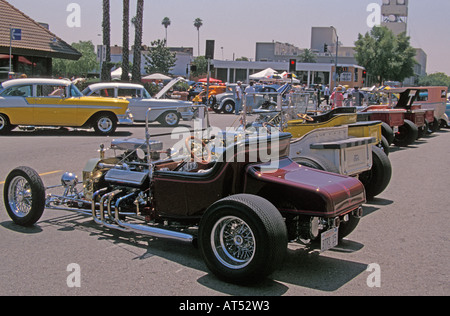 Several Hot Rods Red and White ford V8 Hot Rod Stock Photo - Alamy