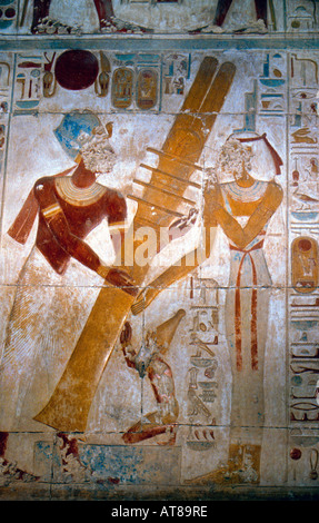 Abydos Egypt King Sethi I And Goddess Isis Raising the Djed Pillars in the Great Temple of Abydos Stock Photo