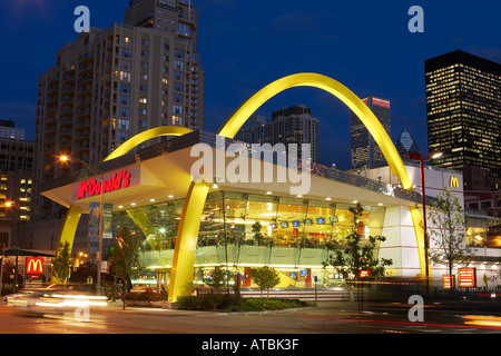 STREET SCENE Chicago Illinois McDonald s restaurant on Ontario Street at night Golden Arches in River North Stock Photo