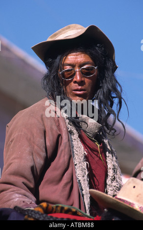 Khampa cowboy. Litang, Sichuan, China Stock Photo