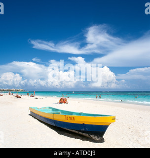 Beach in Resort Centre, Playa del Carmen, Mayan Riviera, Quintana Roo, Yucatan Peninsula, Mexico Stock Photo