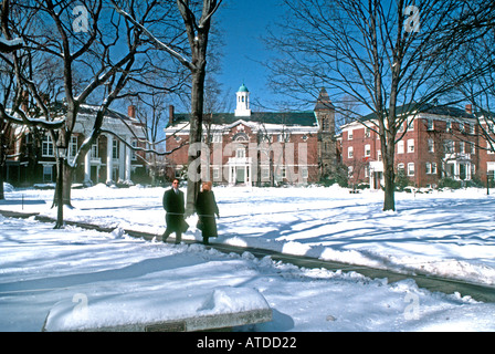 Boston, MA, USA, Two People Walking, 'Radcliff College' University  Education '-Students Walking to School, Schools from around the world, ivy league Stock Photo