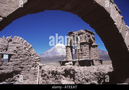 Ruined adobe (mud brick) church in abandoned community, Sajama National Park, Bolivia Stock Photo