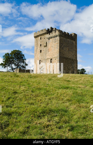dh Clackmannan Tower CLACKMANNAN CLACKMANNAN Tower castle house Kings Seat Hill scotland clackmannanshire Stock Photo