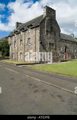 dh  MENSTRIE CASTLE CLACKMANNANSHIRE Scottish 16th century L plan tower house castles scotland Stock Photo